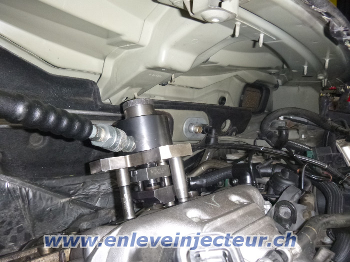 Injektoren rausnehmen aus Peugeot / Citroen /
                Fiat / Lancia mit 2.0 und 2.2 Motoren